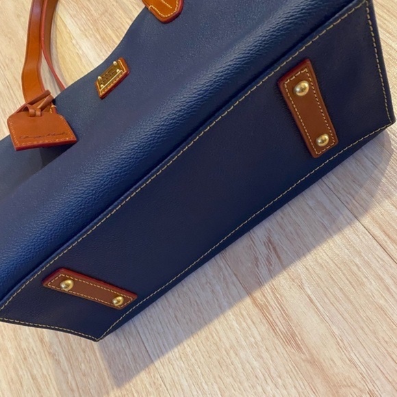 Dooney & Bourke squared blue/brown satchel - Picture 6 of 16